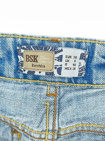 36 Beden mavi Renk Bershka Mini Şort %70 İndirimli.