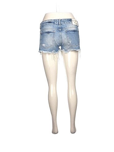 36 Beden Bershka Mini Şort %70 İndirimli.