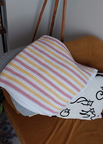 Pastel Renkli Örgü Çocuk Battaniyesi - Görsel 2