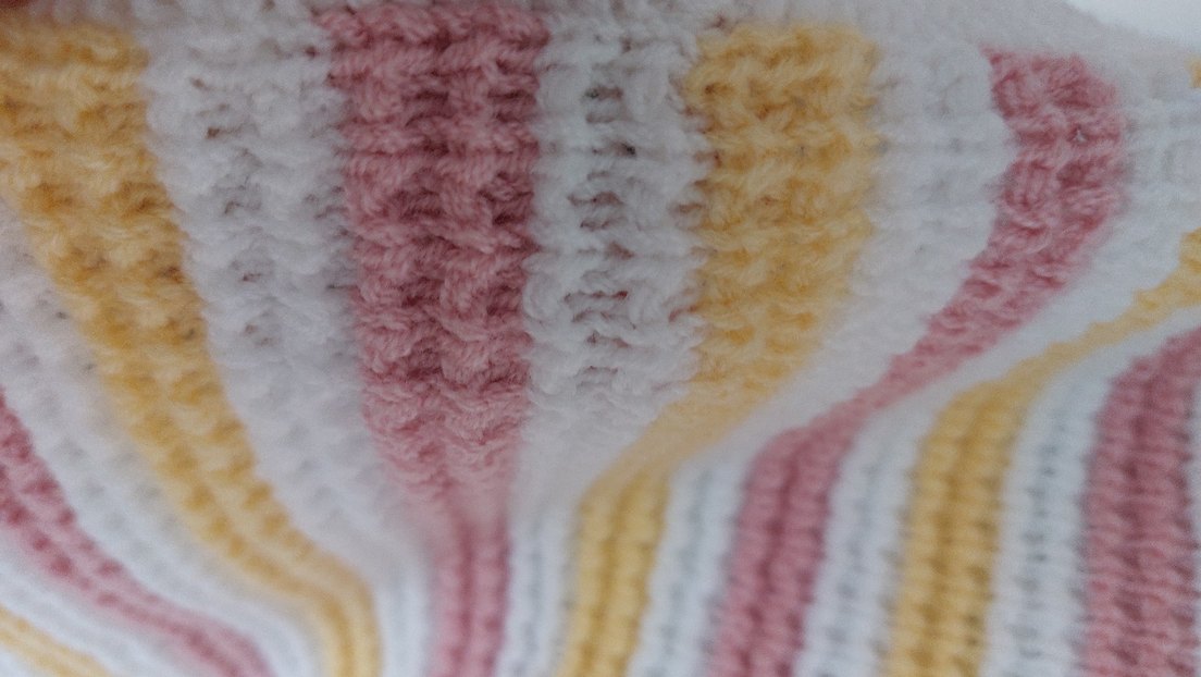 Pastel Renkli Örgü Çocuk Battaniyesi - Görsel 3