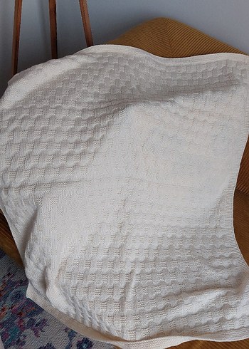 Beyaz Örgü Çocuk Battaniyesi - Görsel 2