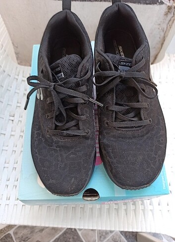 Skechers siyah spor ayakkabı