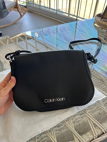 Calvin klein omuz çantası