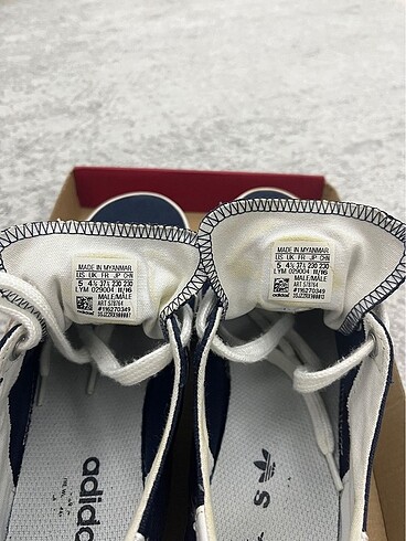37 Beden lacivert Renk Adidas günlük ayakkabı