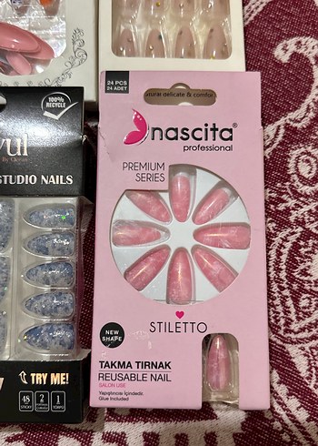 Pastel Pembe Stiletto Takma Tırnak Seti - Görsel 5