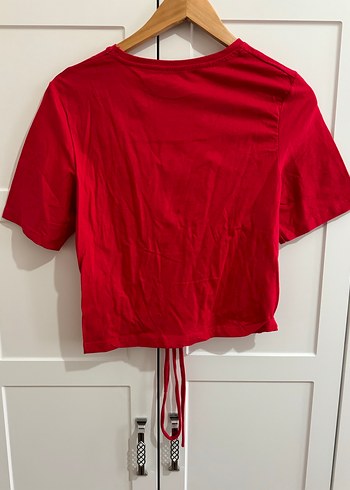Düğmeli Kırmızı Kısa Kollu Kadın Tişört - Görsel 3