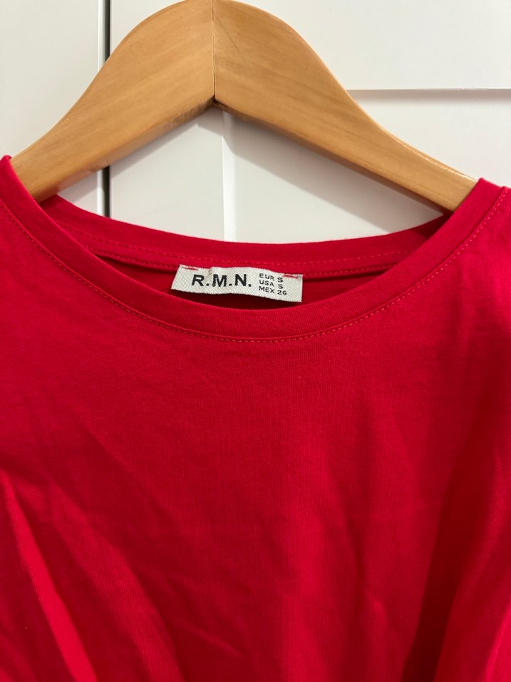 Düğmeli Kırmızı Kısa Kollu Kadın Tişört - Görsel 2