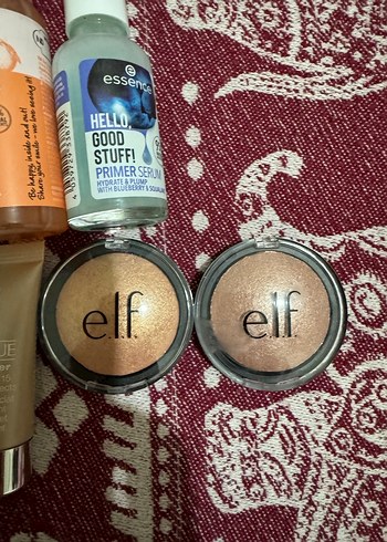 Bej Tonlu Makyaj Bazları ve Aydınlatıcılar - Görsel 3