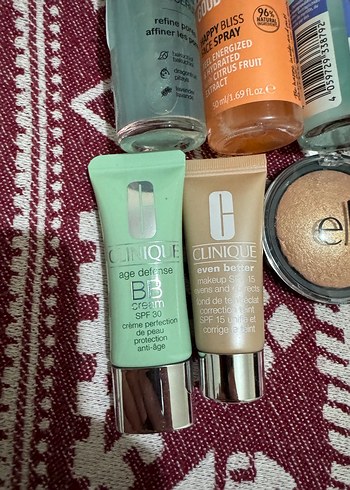 Bej Tonlu Makyaj Bazları ve Aydınlatıcılar - Görsel 4