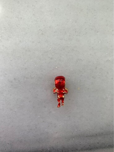 Beden Pandora ironman charm
