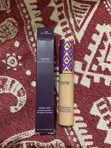 Tarte shape tape 29N light medium rengi kapatıcı