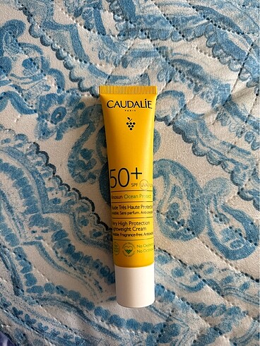 Caudalie güneş kremi