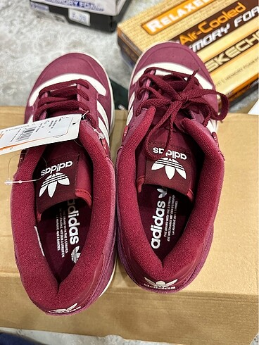 43 Beden bordo Renk Adidas Süet Spor Ayakkabı 43,5 numara
