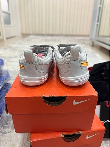 26 Beden Nike çocuk spor ayakkabı