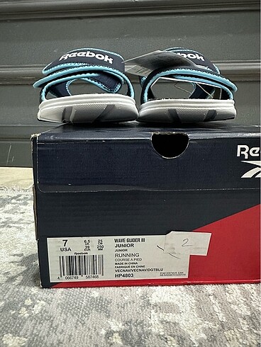 39 Beden Reebok Unisex Sandalet 39 numara