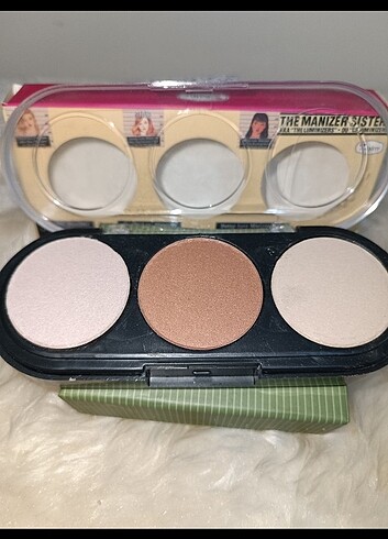 The Balm Kontur set