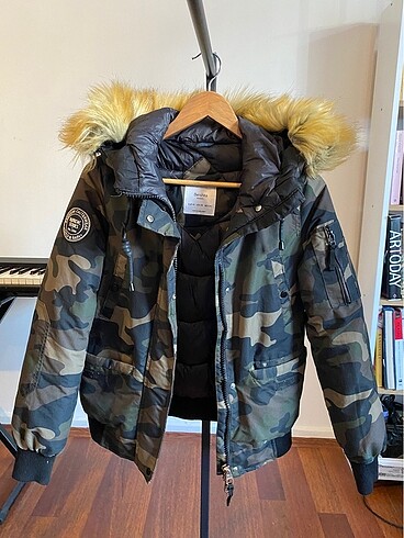 Bershka Asker desenli mont
