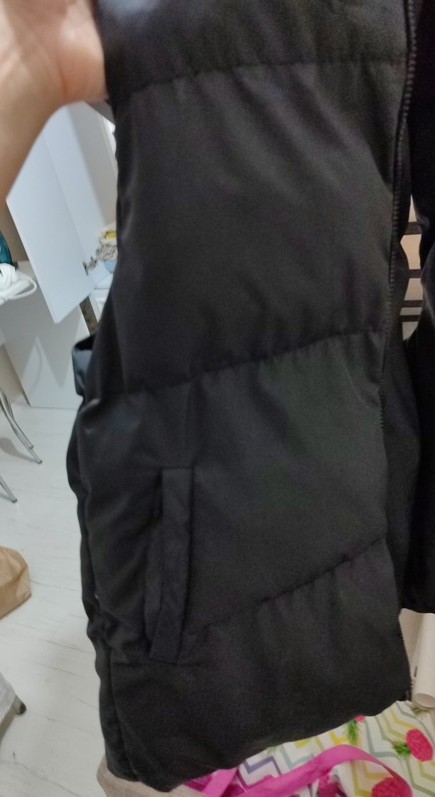 Siyah Kadın Kapitone Yelek - Görsel 4