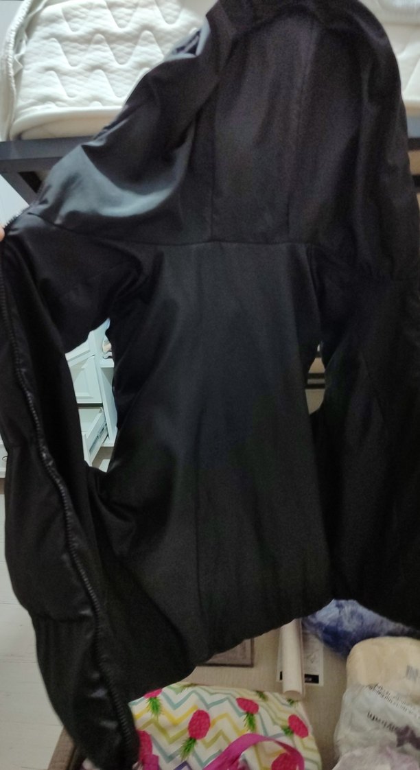 Siyah Kadın Kapitone Yelek - Görsel 3