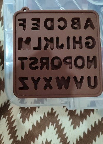 Kahverengi Silikon Alfabe Kek Kalıbı - Görsel 4