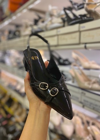 diğer Beden Klasik Siyah Parlak Topuklu Ayakkabı pazarlık yapılır