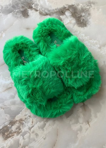 Tüylü Peluş Ev Terliği - Yeşil