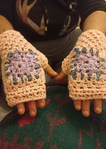 Renkli Örgü Kadın Eldivenleri - Görsel 5