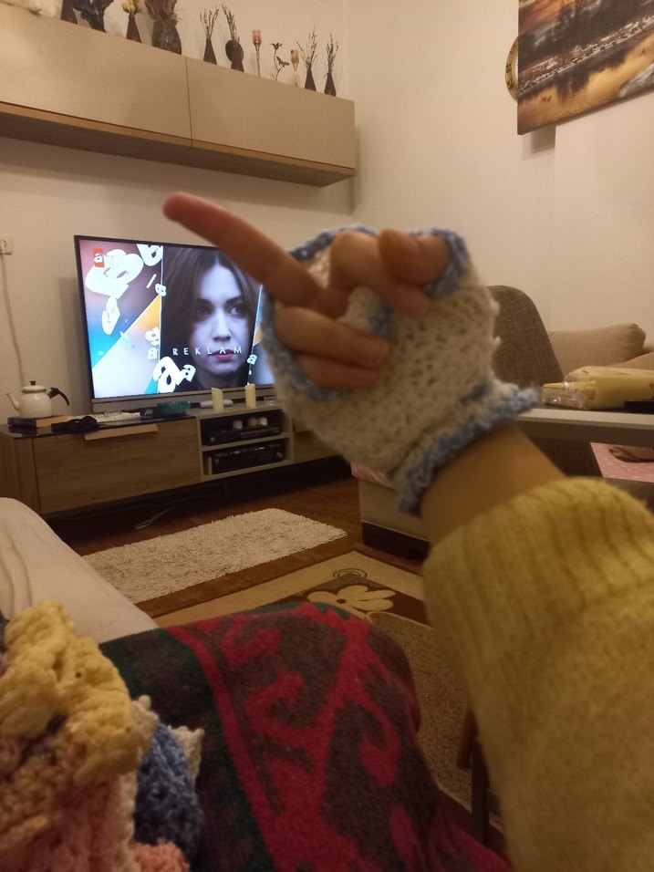 Renkli Nakışlı Örgü Kız Eldivenleri - Görsel 5