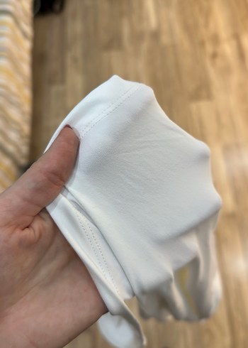 Kare yaka beyaz askılı bluz - Görsel 3