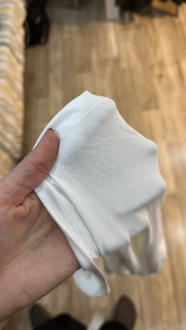 Kare yaka beyaz askılı bluz - Görsel 3