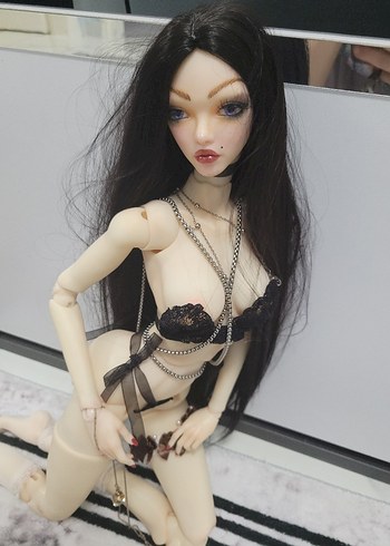 Barbie Koyu Ten Tonlu Koleksiyonluk Bebek(mesajj)