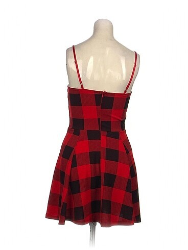 s Beden PreLoved Kısa Elbise %70 İndirimli.