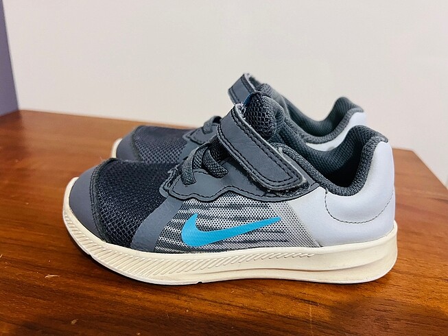 26 Beden Orijinal Nike Spor Ayakkabı