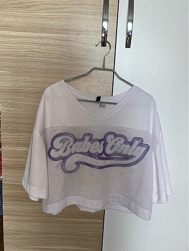 H&M forma kumaşlı crop tisört