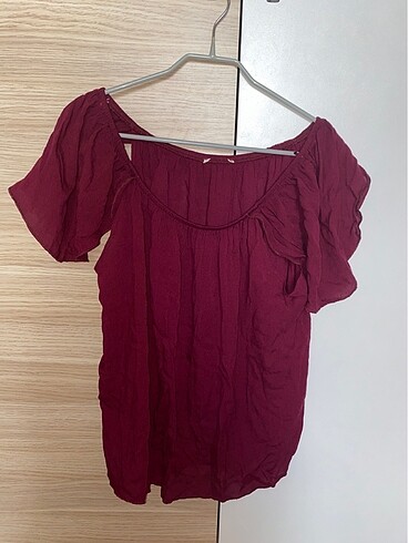 Yazlık kumaş bordo kol detaylı bluz