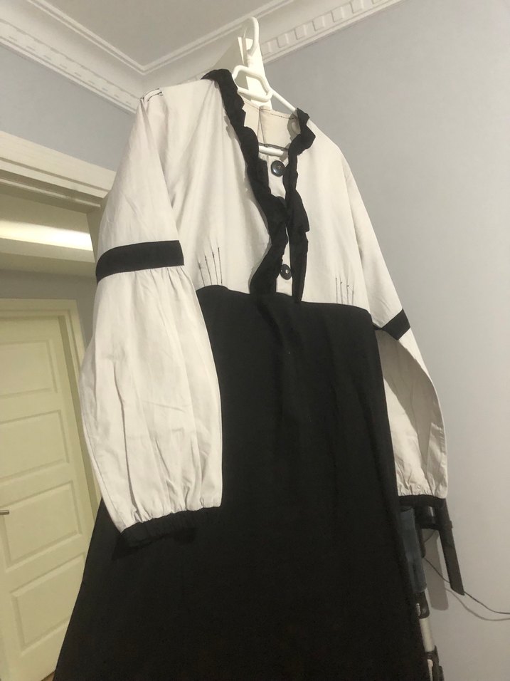 Uzun Kollu Siyah Beyaz Pamuklu Elbise - Görsel 3