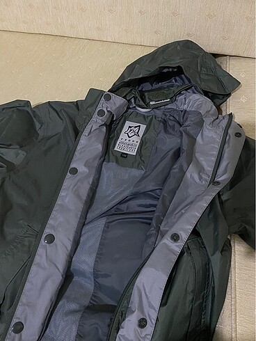 Çocuk yağmurluk mont - Görsel 2