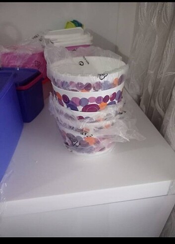 Tupperware kaplar