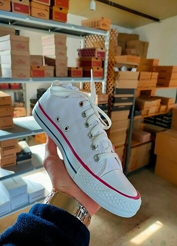 Beyaz Converse Classic 