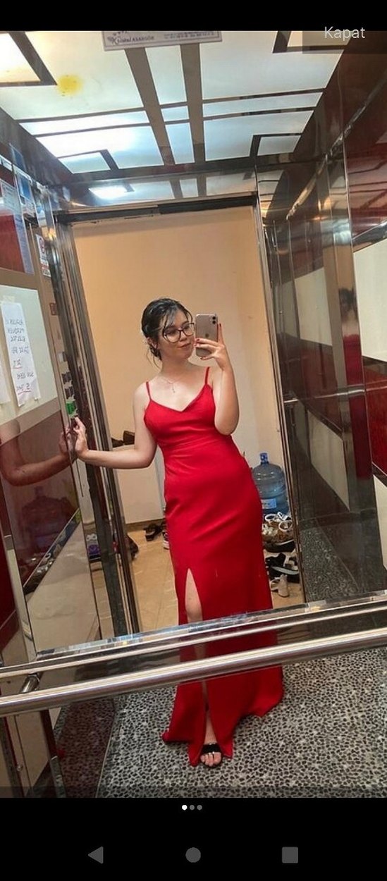 Kırmızı Parlak V Yaka Uzun Abiye Elbise - Görsel 2