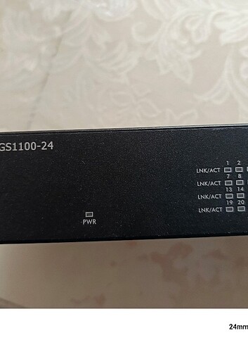 Zyxell 24 Port Switch 10/100/1000