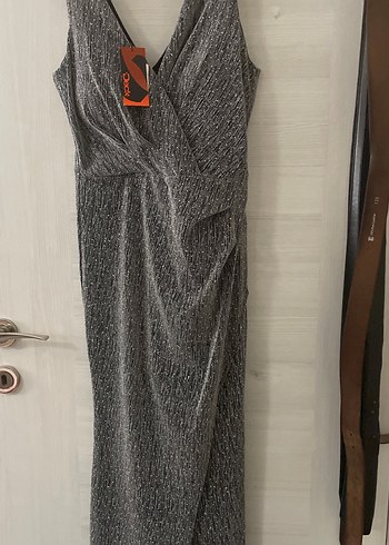 xl Beden Gri V Yaka Uzun Pilili Kadın Elbise
