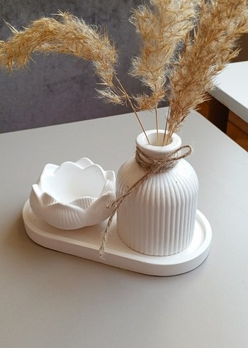 Beyaz Seramik Vazo ve Tepsi Seti - Görsel 2