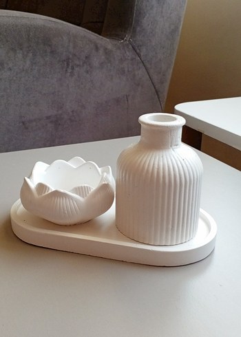 Beyaz Seramik Vazo ve Tepsi Seti - Görsel 3
