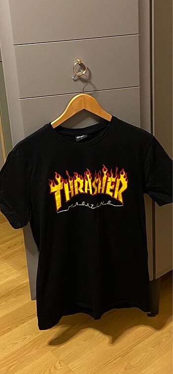 Siyah Thrasher Tişört