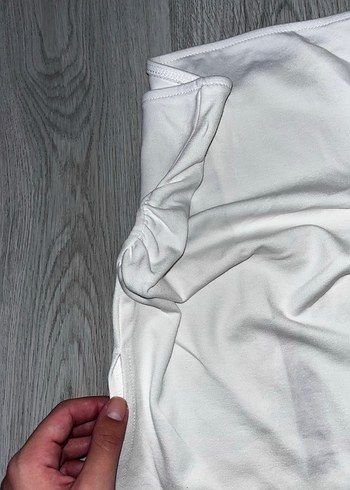 Bershka Askısız, Kolsuz Beyaz Midi Atlet