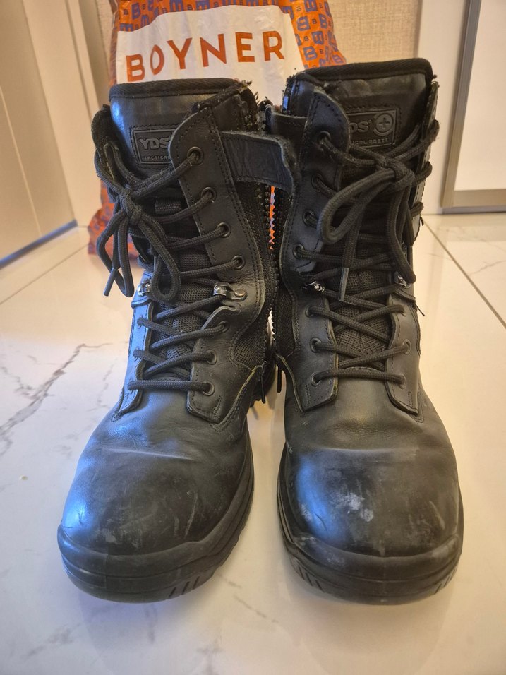 YDS Erkek Bot - Görsel 2