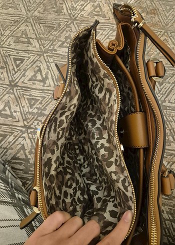 Bej Deri Tokalı Kadın Çanta (Guess) - Görsel 5