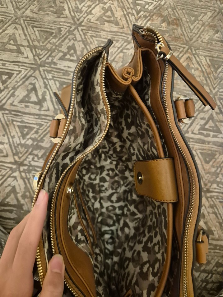 Bej Deri Tokalı Kadın Çanta (Guess) - Görsel 4