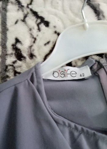 Gri pantolonlu tulum - Görsel 3